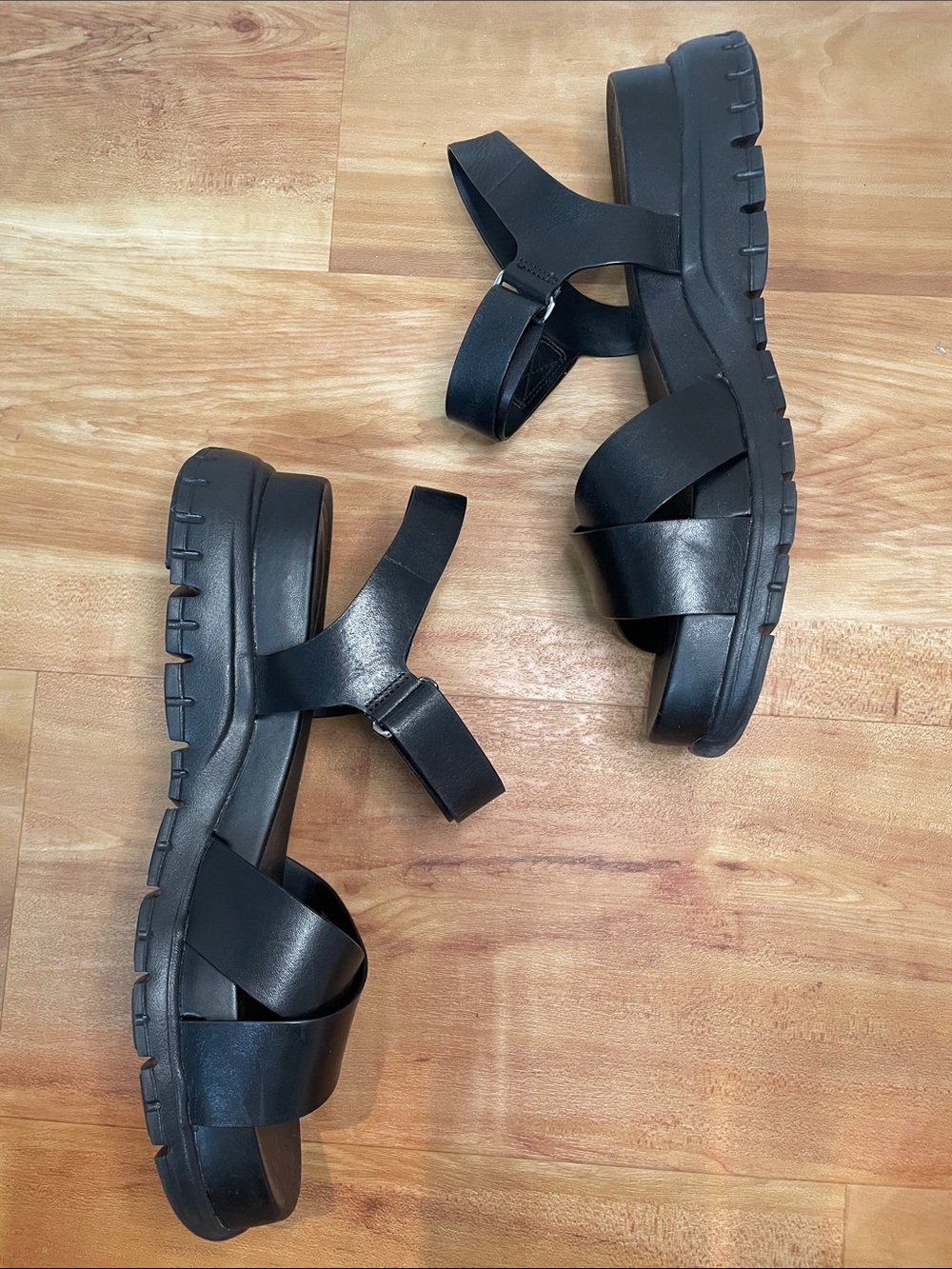 Cole Haan Zerogrand Sandals (9) - Picture 6 of 7